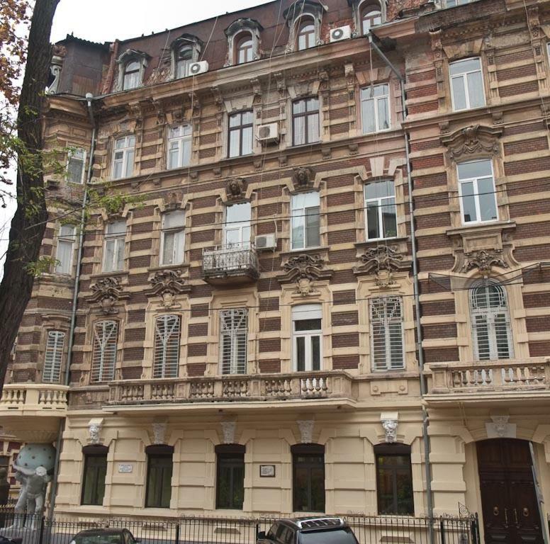 Welcome Apartments In Odessa Exterior photo