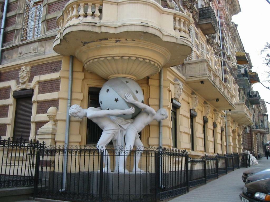 Welcome Apartments In Odessa Exterior photo